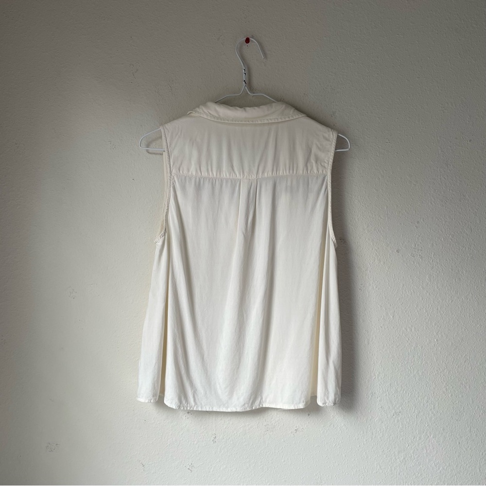 Button Down Sleeveless Top - Picture 2 of 11